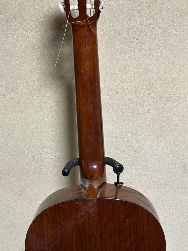 Yamaha Classical Guitar With Hard Case C-180