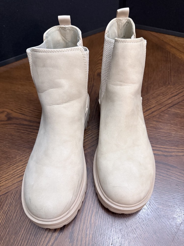 SHELA Women’s Size 11 BOOT TAN ANKLE BOOTIE Pull Up