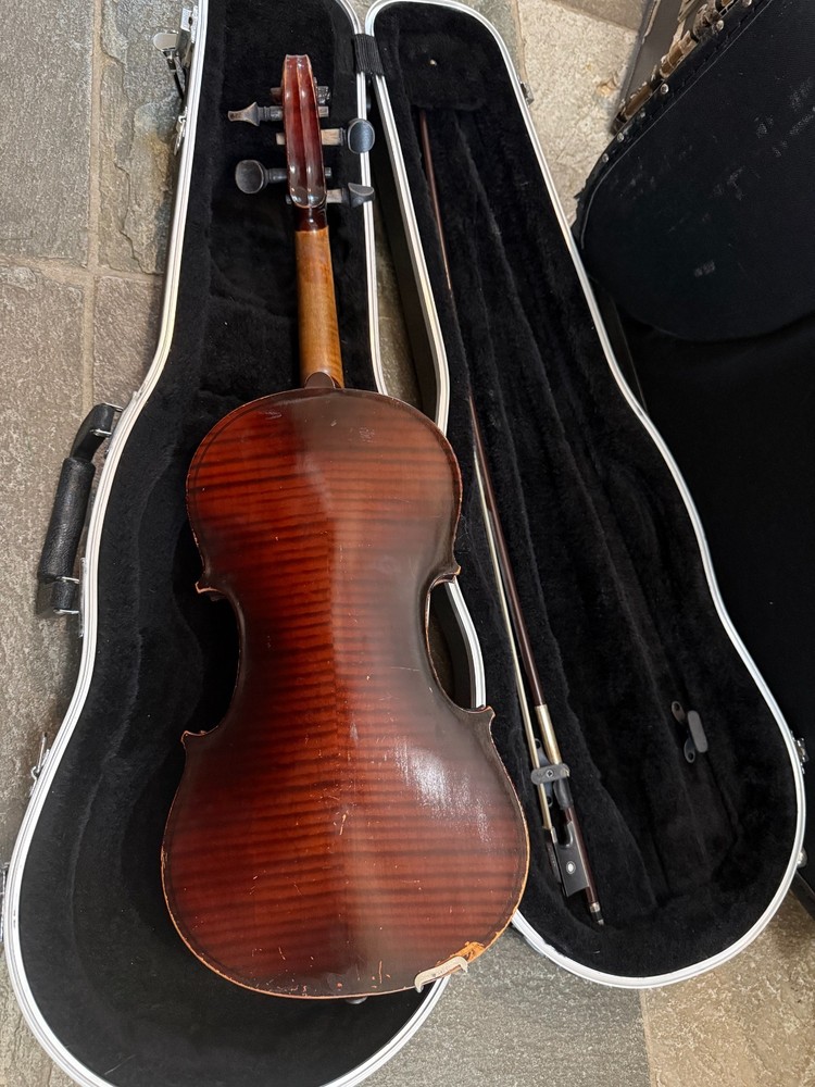 Violin with case and bow, full size. Harmony brand. Chicago.