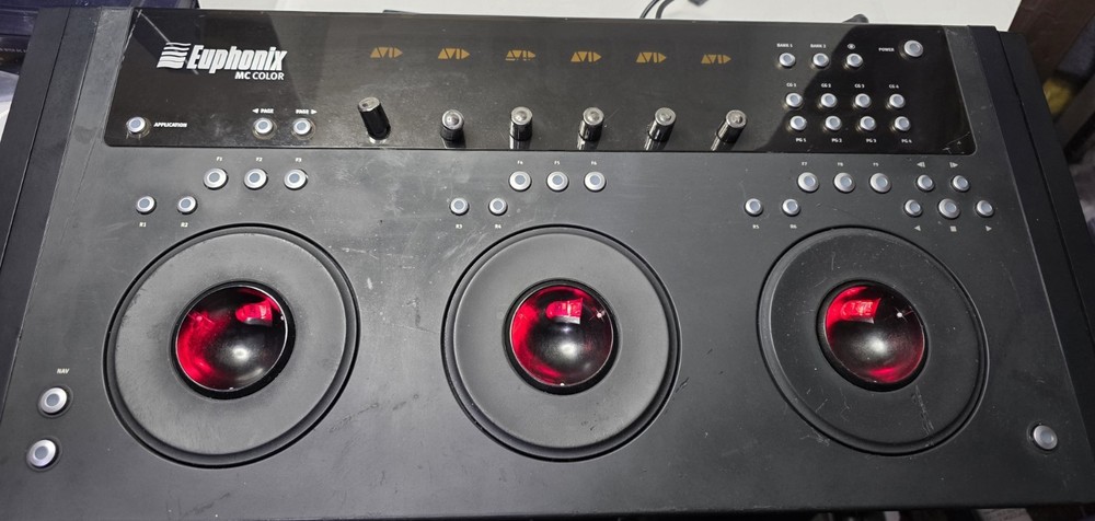 Euphonix MC Color Grading T Control Surface Video Color Controller. Description