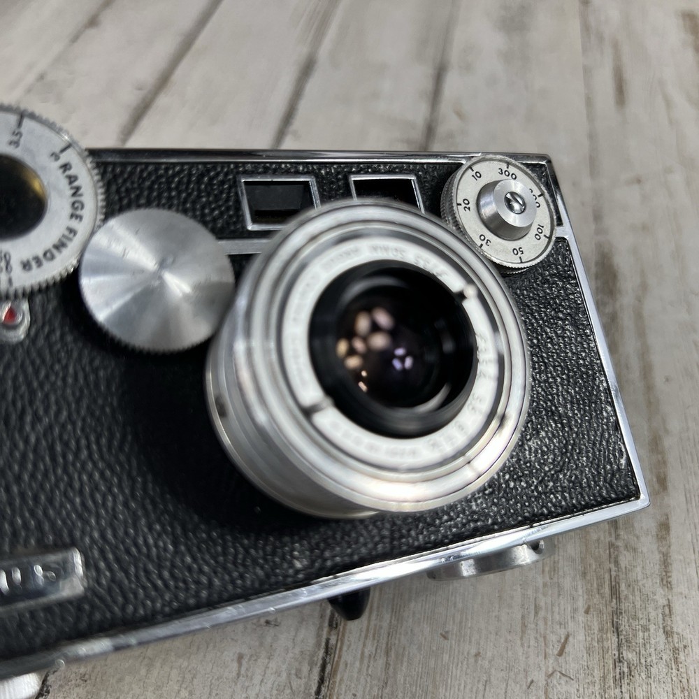 VTG Retro ARGUS 35MM RANGEFINDER CAMERA w/ Lens Cap & Case Not Tested