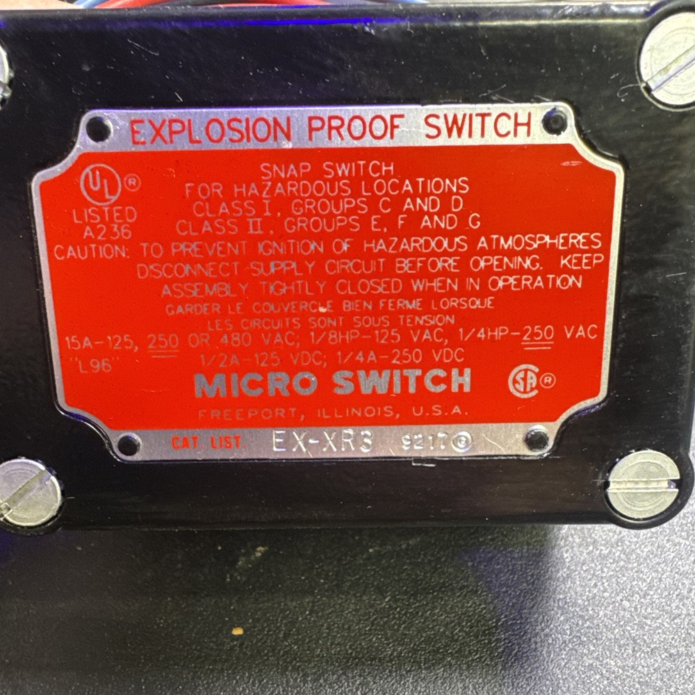 Honeywell EX-XR3 9217 Micro Switch 9843 single roller arm Explosion Proof snap