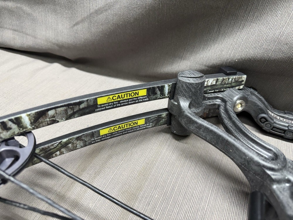 BARNETT GHOST 415 REVENANT CROSSBOW + EXTRAS - (USED)