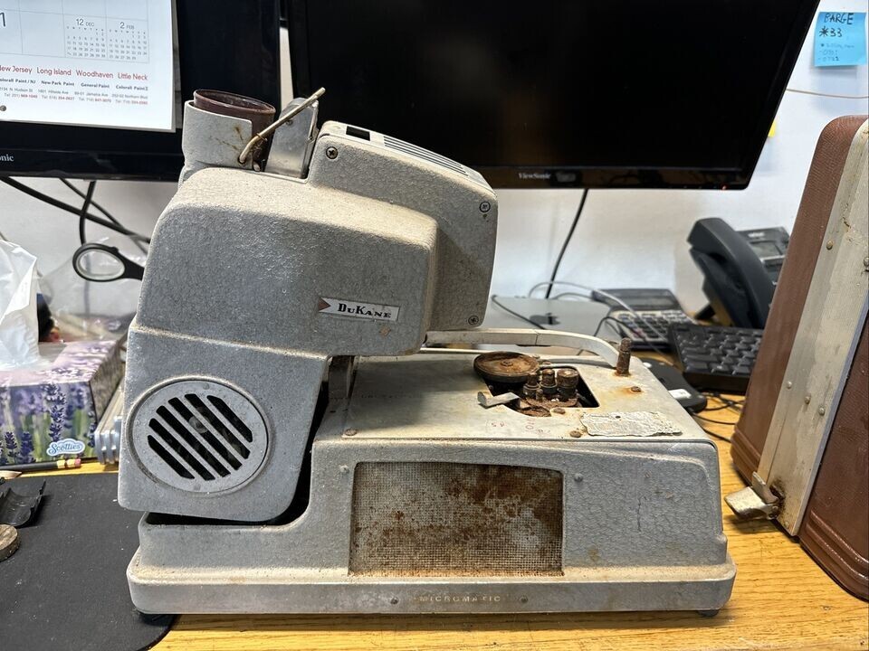 DuKane Micromatic Model 14A390E Classroom Projector/Turntable