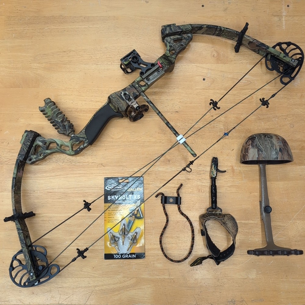Bowtech TomKat 2008 70lb 28" Draw Compound Bow - Loaded Hunting Pkg - LH Left!