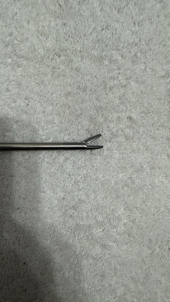 E705R Laparoscopic Needle Holder Ratcheted Handle