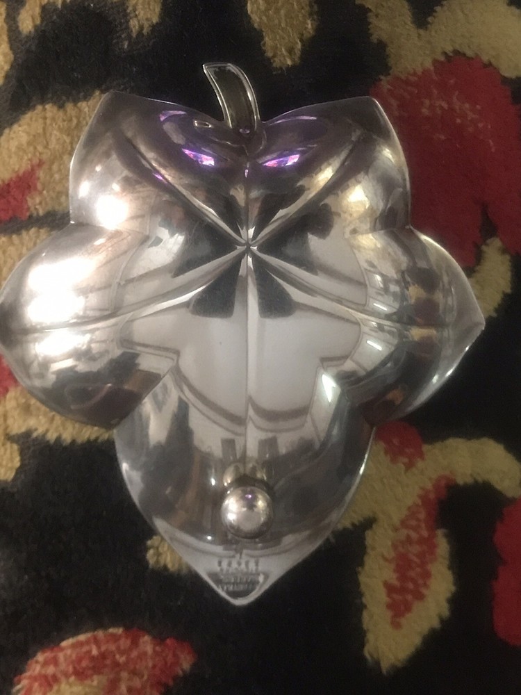 Tiffany & Co. Sterling Makers “22475 L” Maple/Grape Leaf Shape Nut Dish