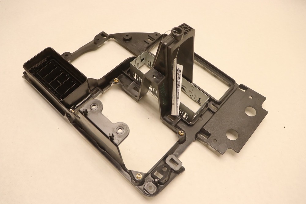 2018-2023 PETERBILT 579 DASH DASHBOARD PANEL BRACKET S77-6004 OEM