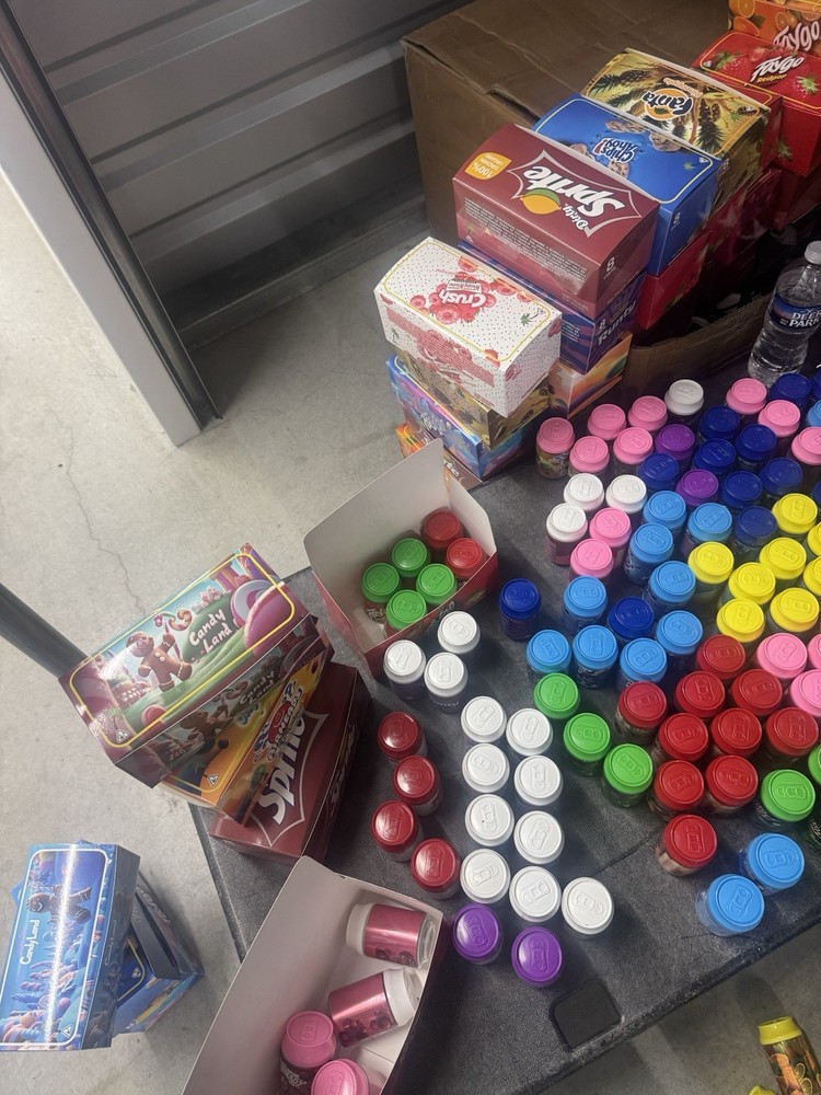 8 Pack Mylar Set w Display Box Assorted Designs Plastic Storage Containers+Lids