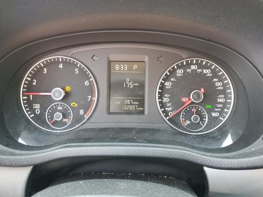 PASSAT 2015 Glove Box 4983770