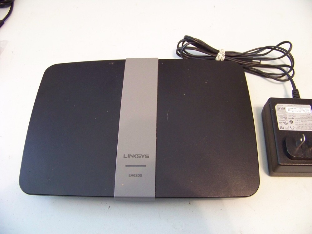 Linksys EA6200 Dual Band Router - Previously Owned