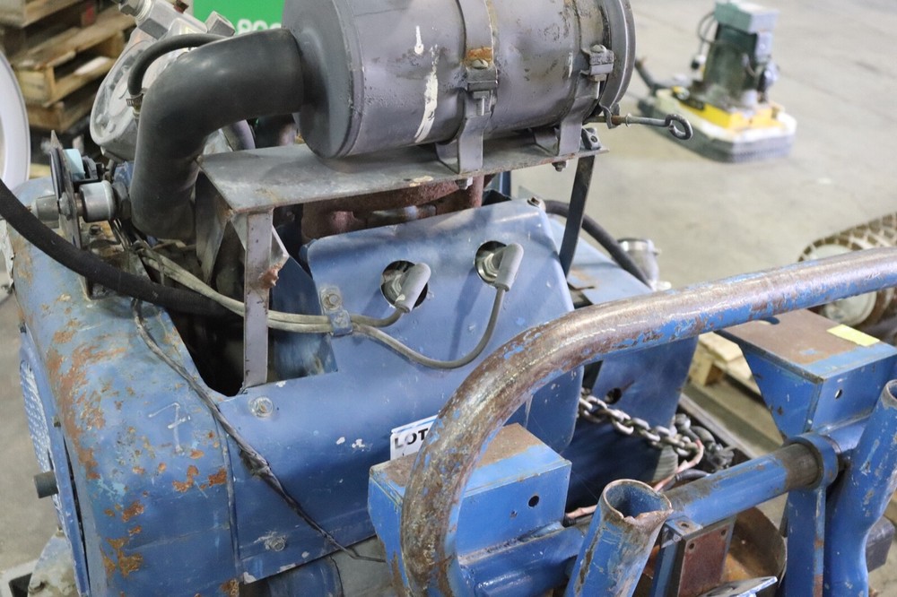 LARGE CONCRETE GRINDER