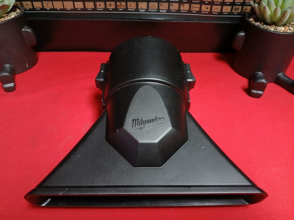 Milwaukee ATTACHMENT for 2824-20 Handheld Blower - NO TOOL - Flat Nozzle Only