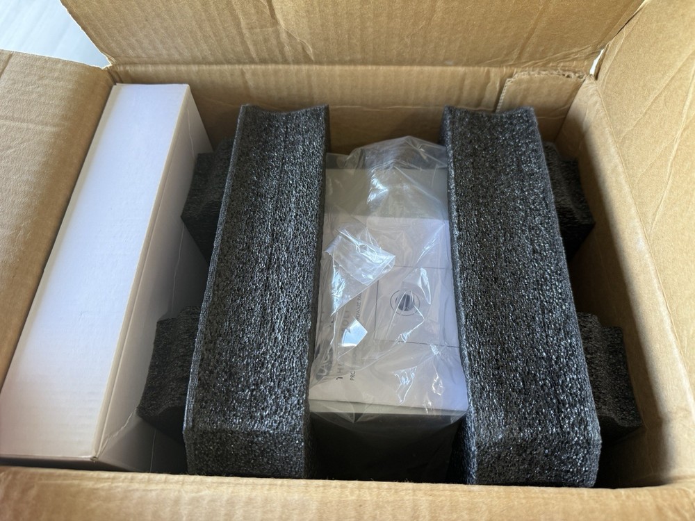 LaCie 5big Thunderbolt 2 Professional 5-Disk Hardware RAID - No Drives - New