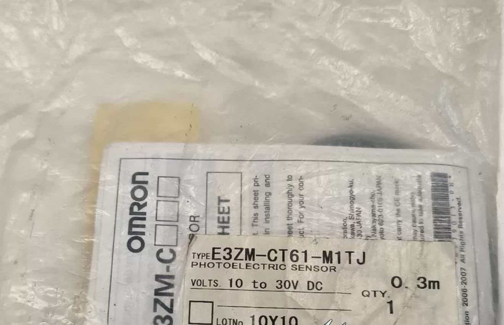 Omron Photoelectric Sensor E3ZM-CT61-M1TJ 0.3M 10-30V x 1 PC Made in Japan