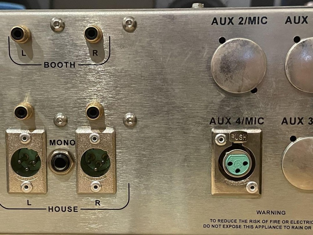 Urei model 1620 music mixer Silver panel