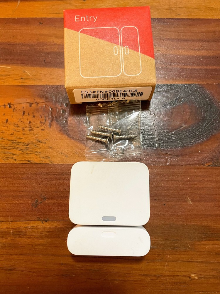 SimpliSafe Security System Base (G3-SSBS3) with Keypad, Indoor Camera and Entry