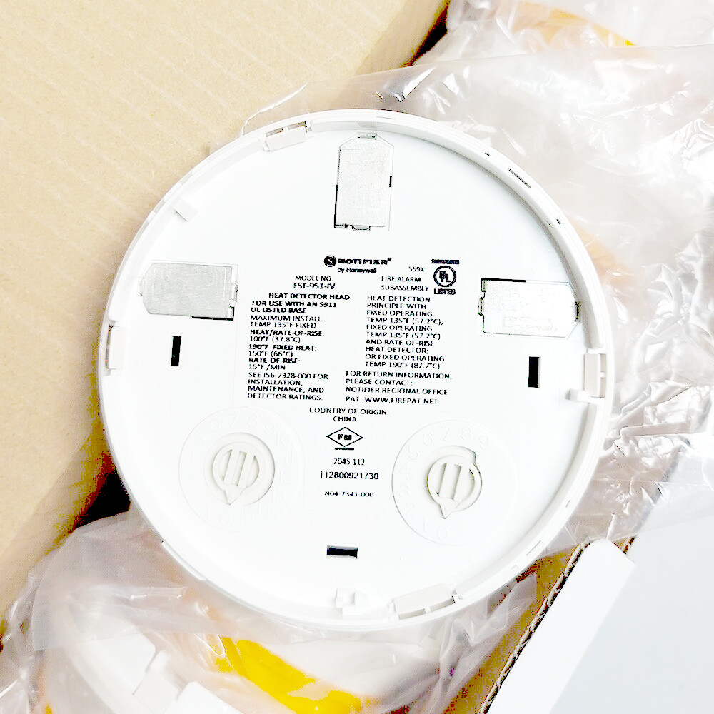 FST-951-IV 1PC NOTIFIER Point Type Temperature Sensing Fire Detector Fast Ship