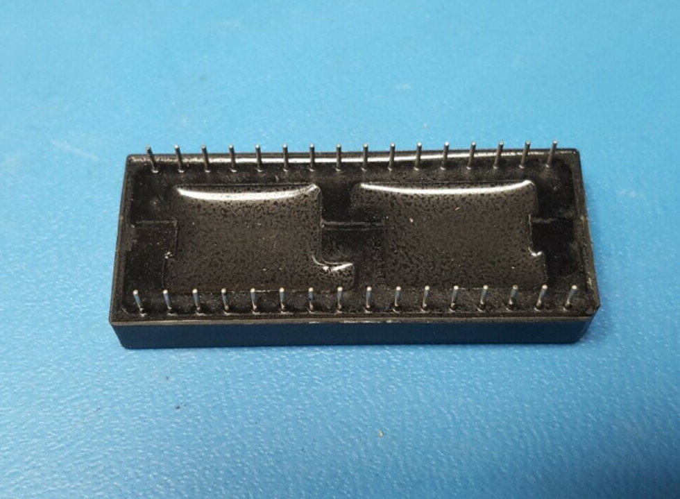 (1) Disk OnChip flash disk, MD2202-D32, SanDisk/M-SYSTEM, 32MB, 5V, 32 Pin- Dip