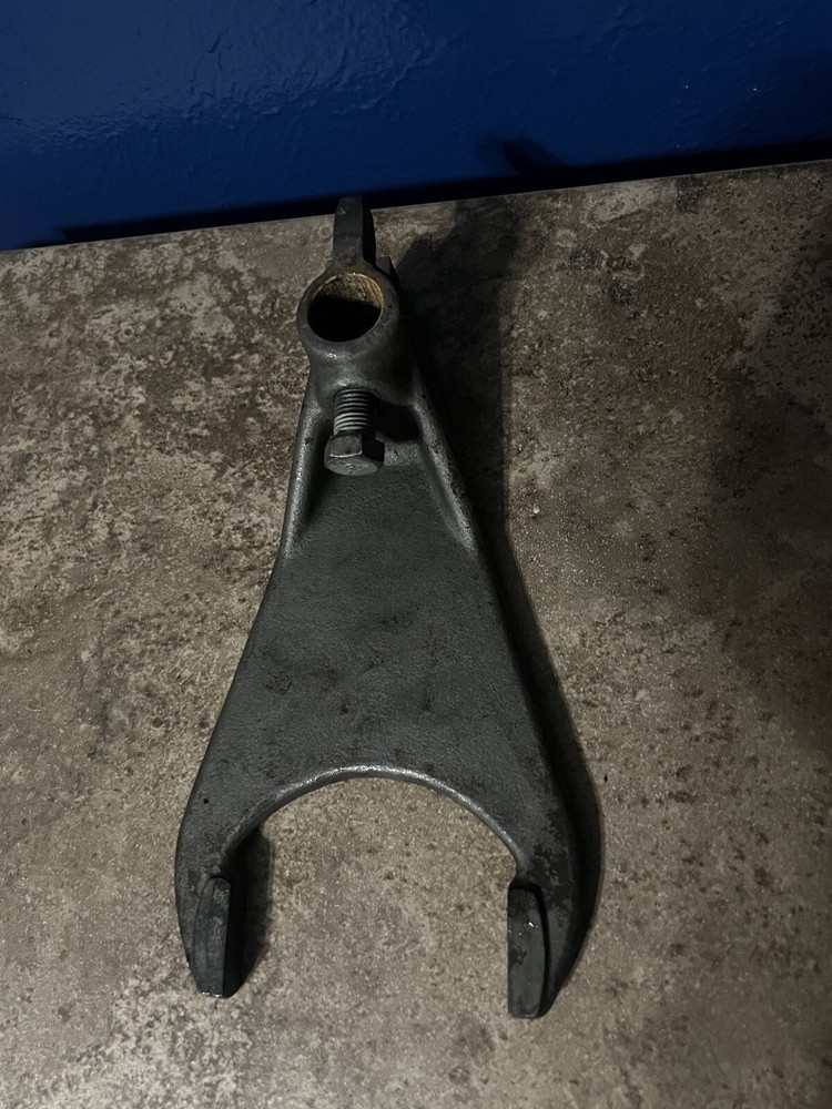 GENUINE MACK SHIFT FORK 575KB3320D