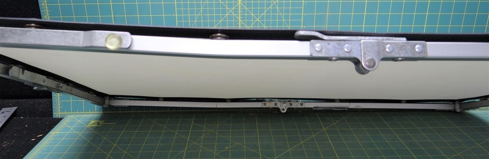 Da-Lite Fast-Fold Mini Projection Screen 28"x19" Screen Size