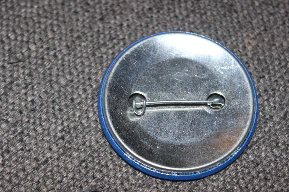 I'm Worth Waiting For love heart PIN BACK BUTTON
