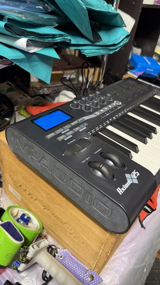 M-Audio Axiom 25 USB MIDI Keyboard Controller Partially Tested