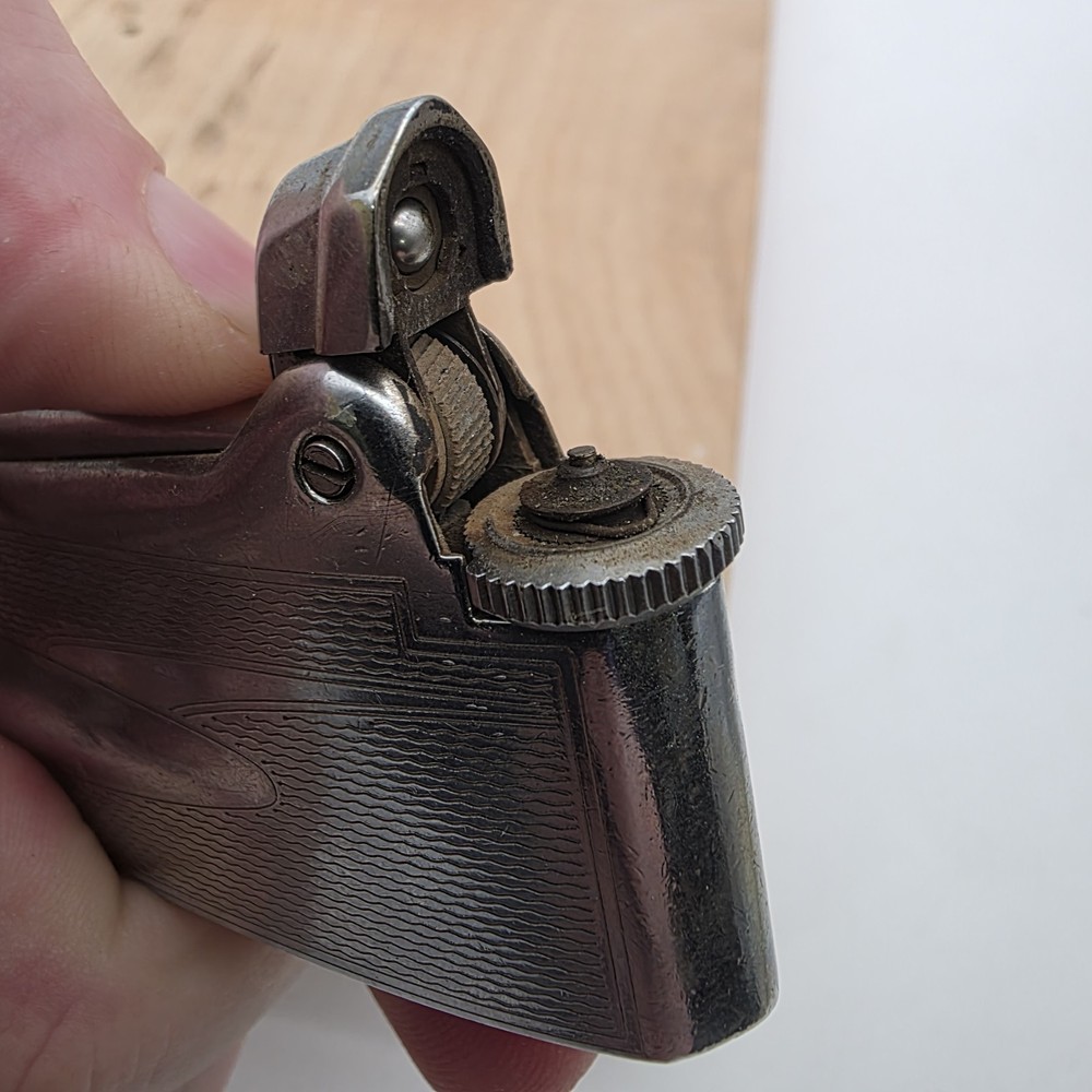Vintage Ronson Varaflame Premier Lighter
