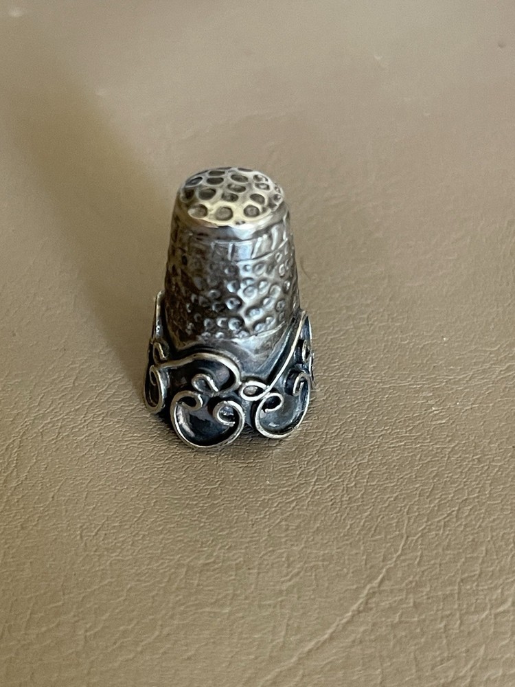 Vintage Sterling Silver Thimble (W23)