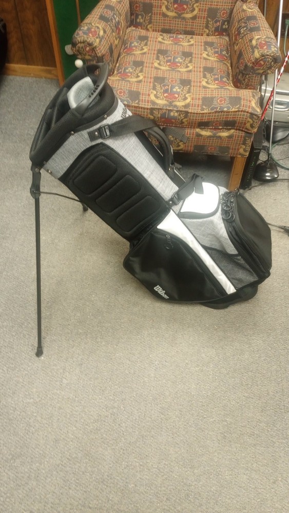 Wilson Feather Stand Bag