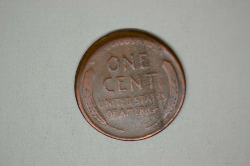 1944 Lincoln Cent- Broadstruck- Very Fine