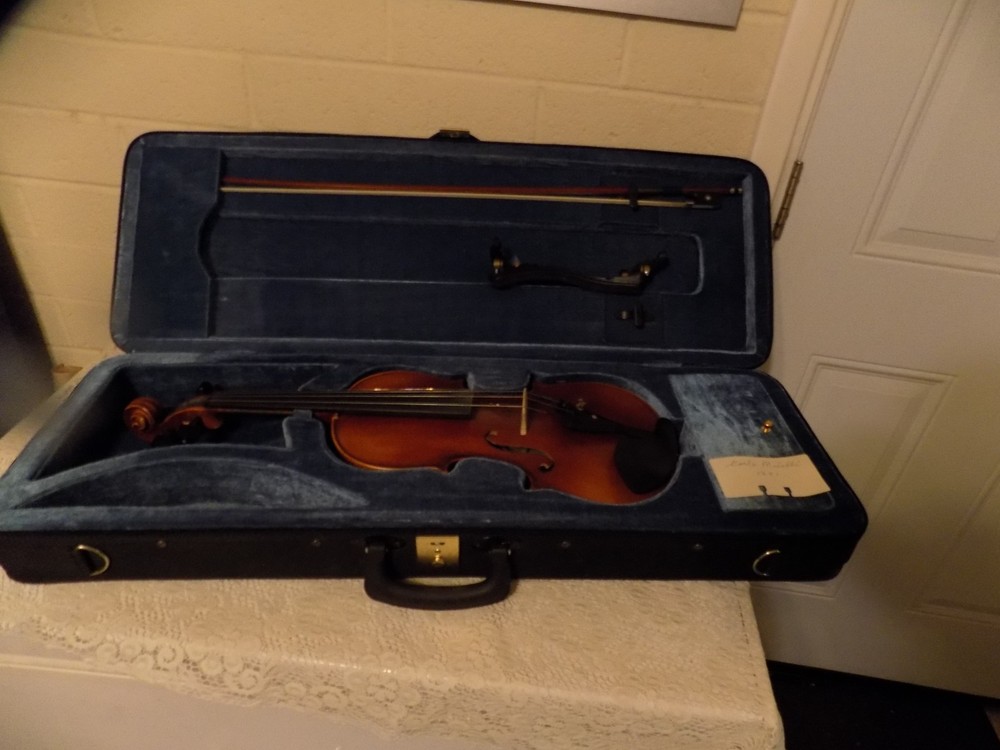 CARLOS MICELLI 4/4 VIOLIN 1891 REMAKE, WITH CASE & BOW, NICE