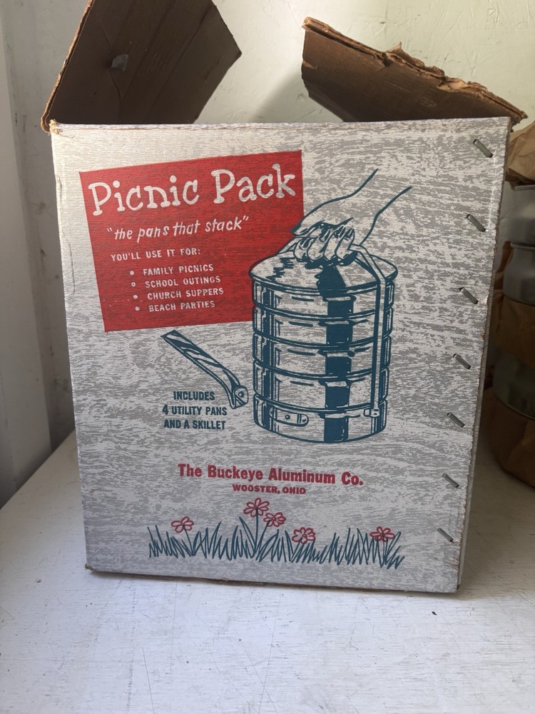 Regal Ware Picnic Pack Stackable Aluminum Cook Pans unused with box