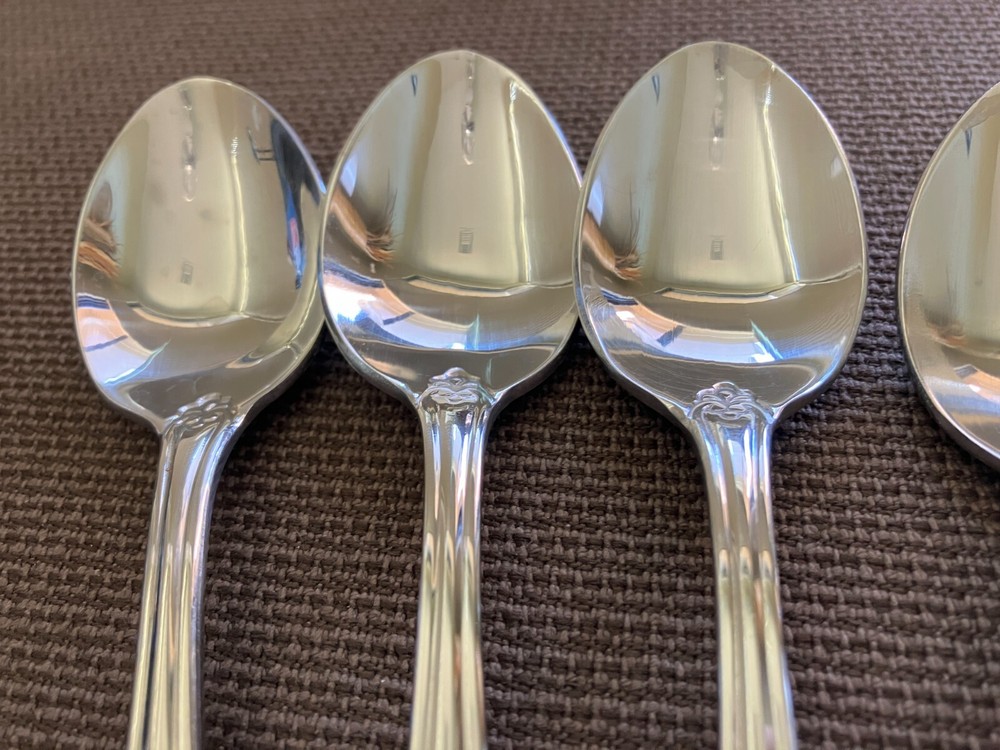 Oneida ROYAL SHELL Stainless Flatware--5 Teaspoons - VGUC