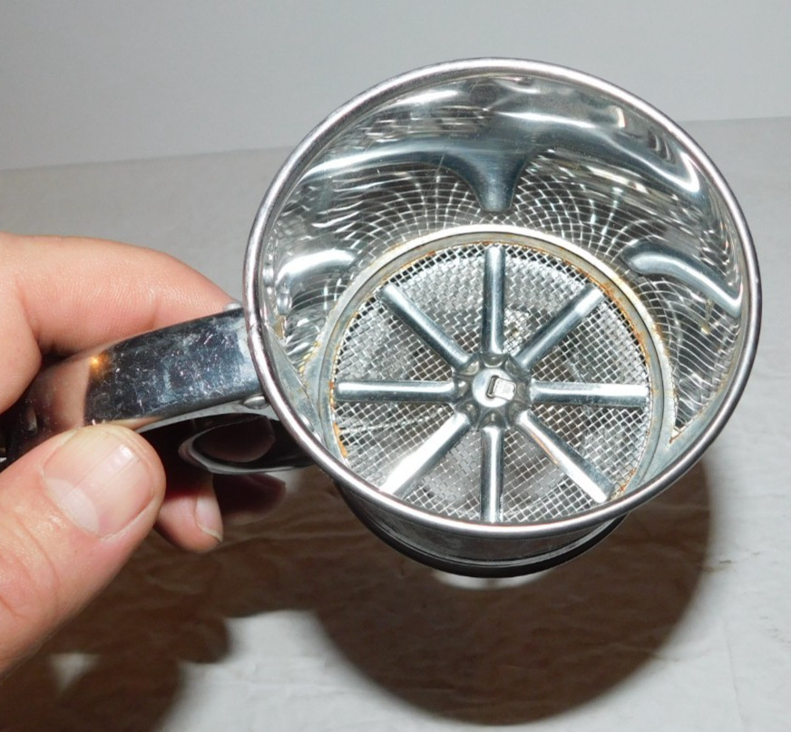 NICE SMALL FLOUR SIFTER WITH FUNNEL BOTTOM