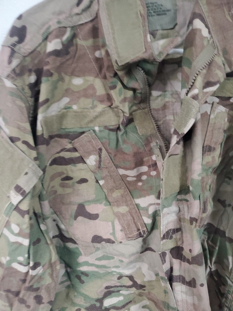 Small Regular US ARMY ISSUE MULTICAM - FLAME RESISTANT New No Tags jacket top
