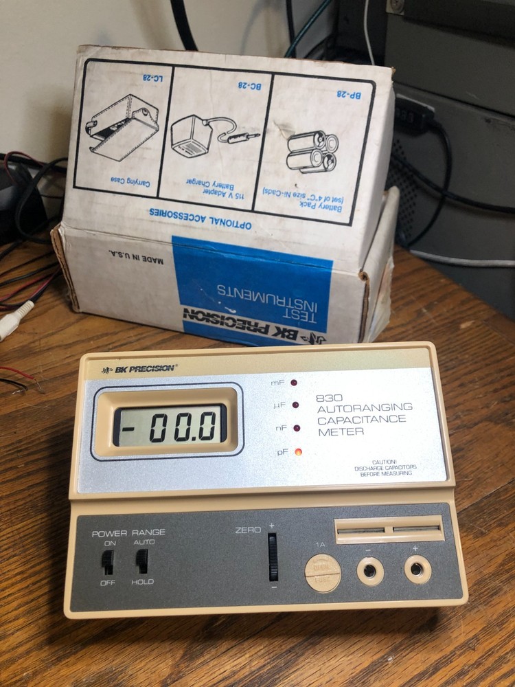Working BK Precision 830 AUTORANGING Capacitance Meter with Original Box