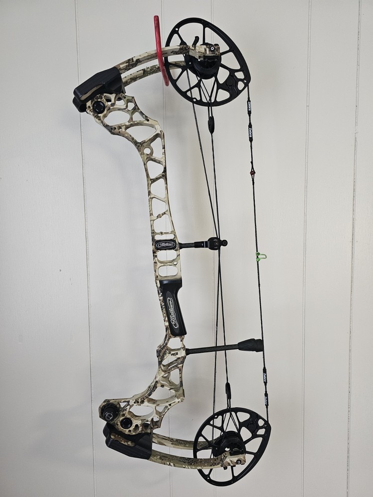 Mathews Triax Compound Bow
