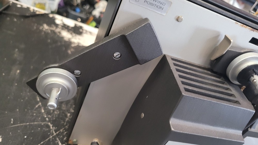 READ Bell & Howell Compatible 8 mm/Super 8 Autoload projector Model 466A READ