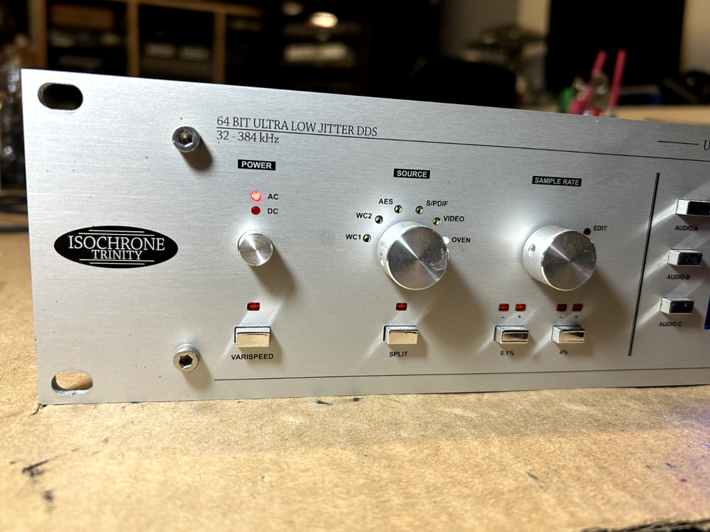 Antelope Isochrome Trinity High Definition Master Clock