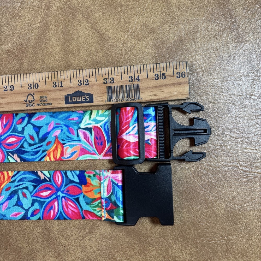 Unbranded adjustable guitar strap 33-66 inch with plastic closure