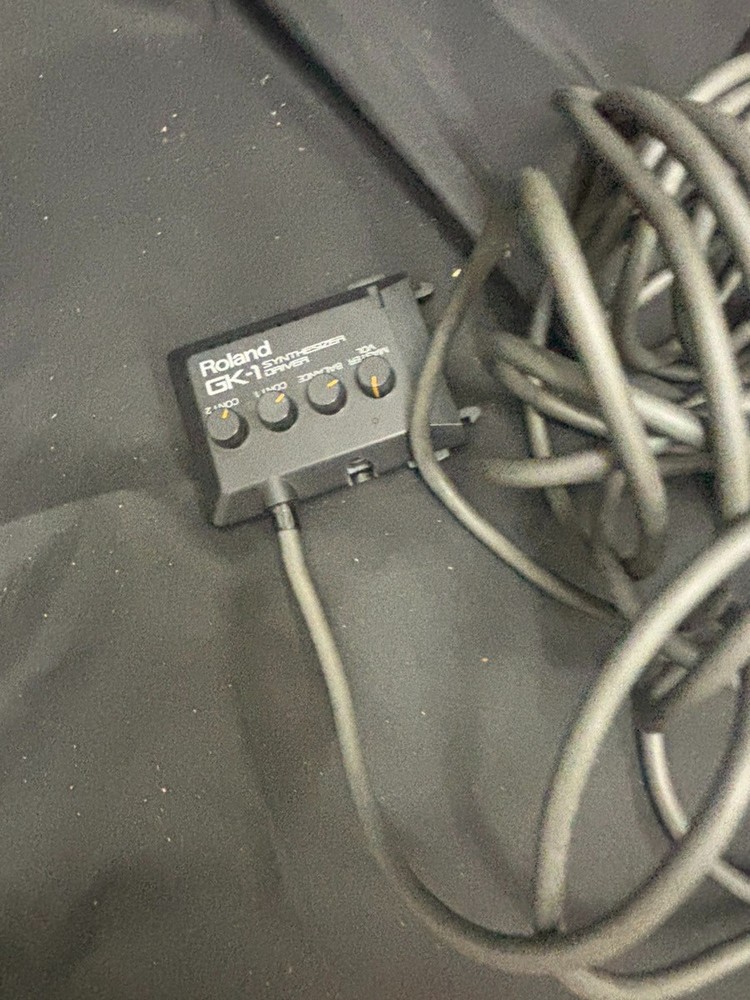 Roland GK-1 Guitar Synth Controller Hex Pickup Interface For Roland Synth Tested