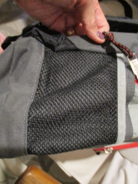 NORTHWEST TERRITORY Vint Backpack Mesh Side Pockets 2Front Pockets Zipper Close