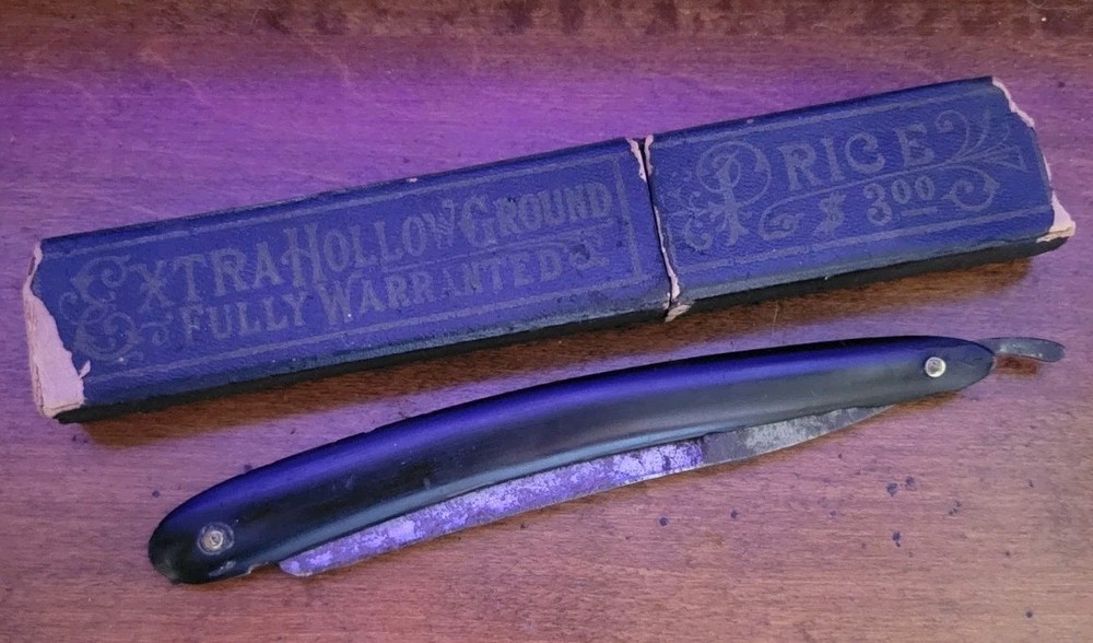 Vintage Razor And Razor Boxes