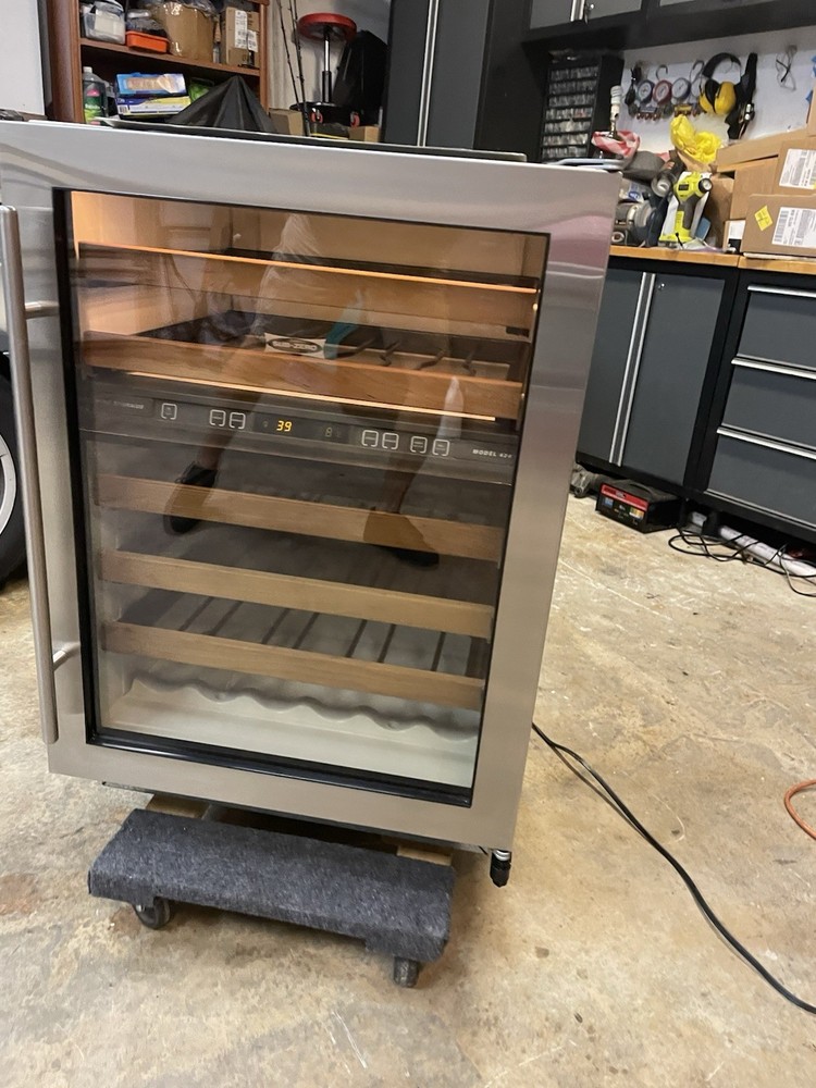 SUB ZERO WINE COOLER 424G
