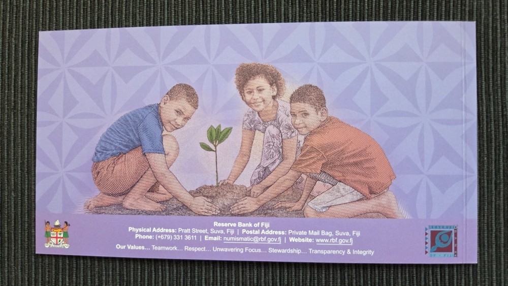 FIJI $10 Dollars 2026 First Prefix AA UNC Polymer Banknote Folder