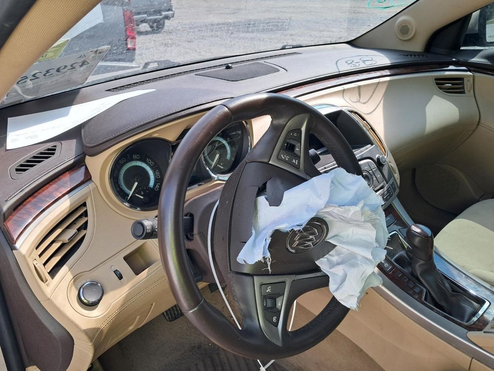LACROSSE 2010 Glove Box 4790247