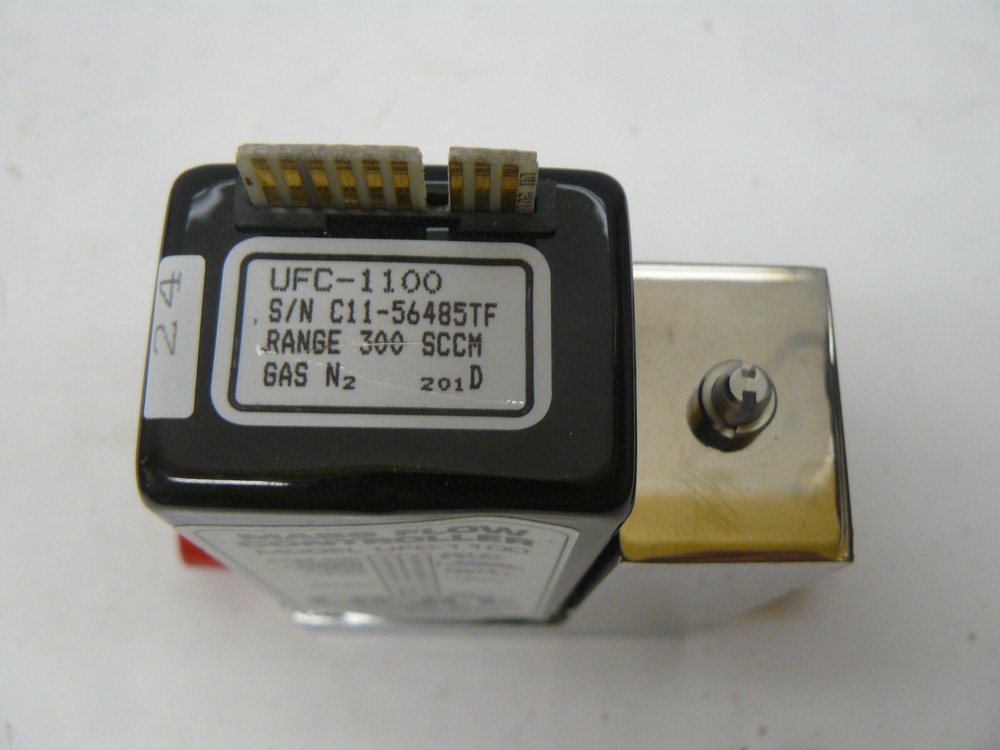 Unit Instruments UFC-1100 mass flow controller range 300 SCCM gas N2