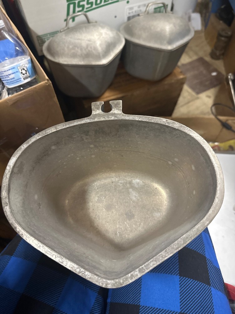 3 Silver seal heart shape? cookware pots With Handle