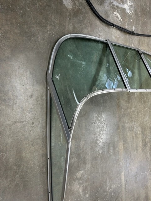 2000 caravelle ski boat 209 complete windshield